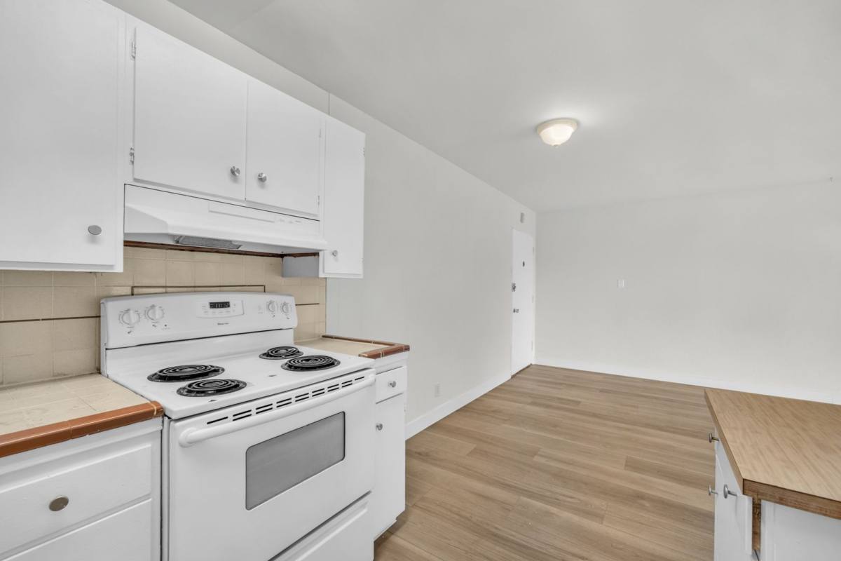 Apartment for rent at 415 Warren Dr, San Francisco, CA 94131