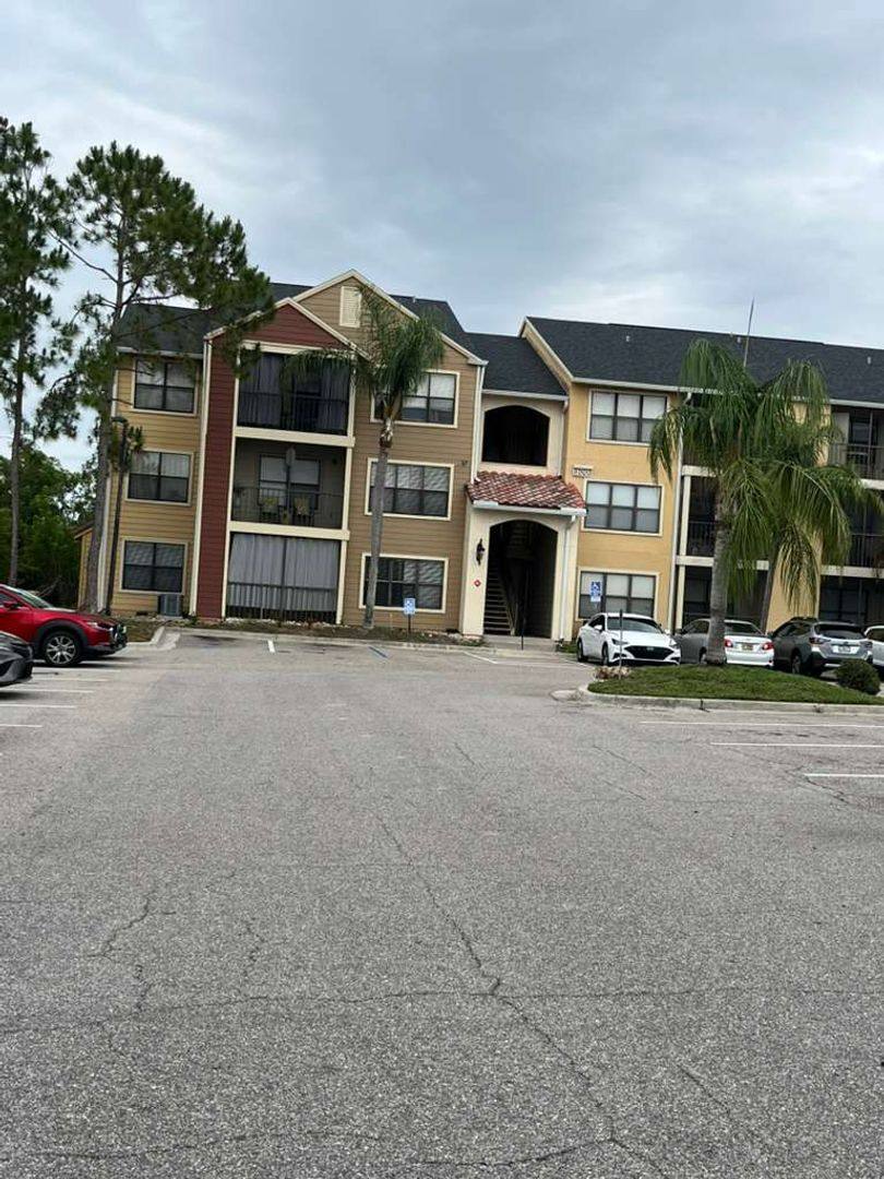 Condo for rent at 11901 4th St N, Saint Petersburg, FL 33716