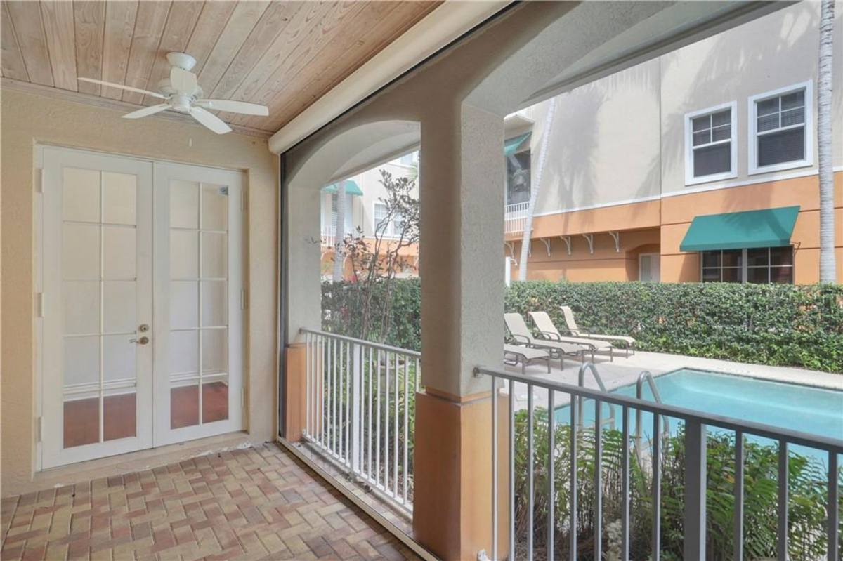 Townhouse for rent at 180 NE 6th Ave, Delray Beach, FL 33483