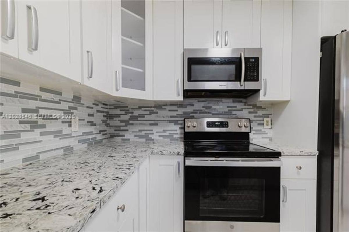House for rent at 1482 Springside Dr, Fort Lauderdale, FL 33326