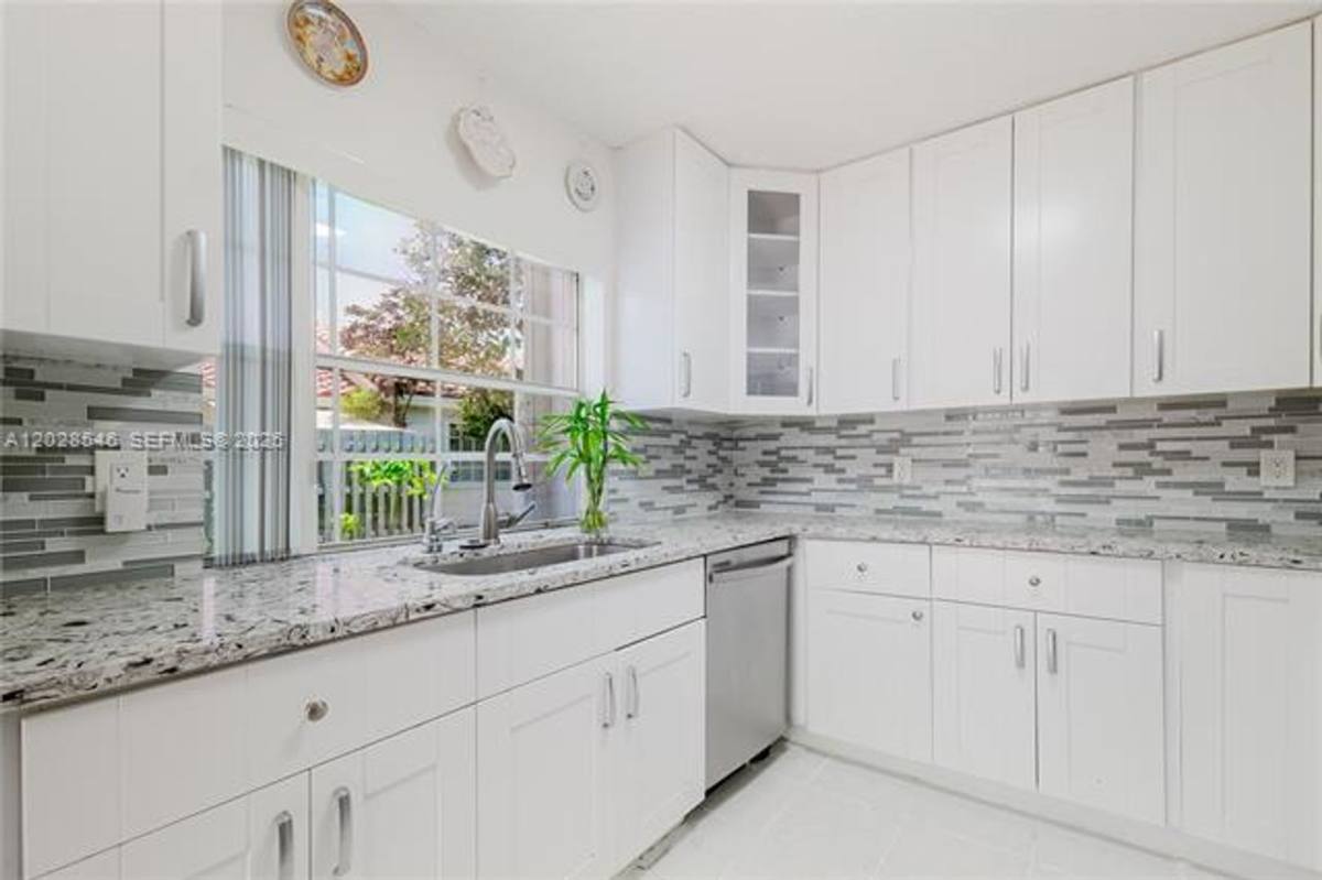 House for rent at 1482 Springside Dr, Fort Lauderdale, FL 33326