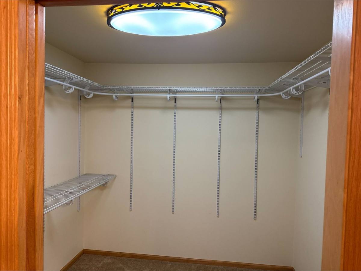 House for rent at 1329 Pinecrest Lane, Onalaska, WI 54650