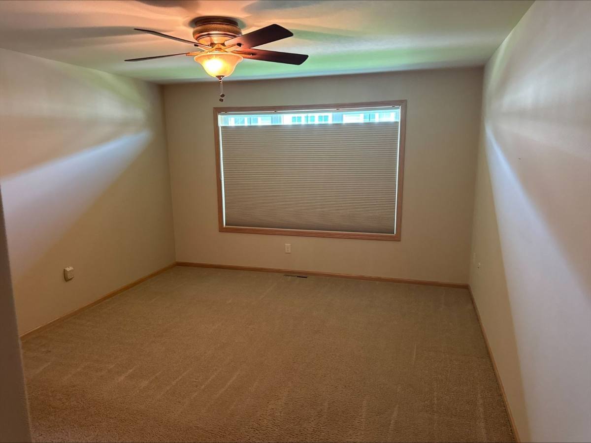 House for rent at 1329 Pinecrest Lane, Onalaska, WI 54650