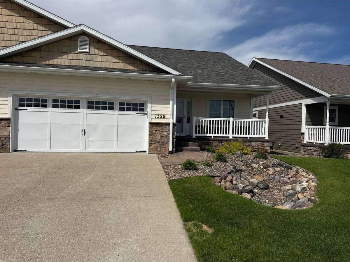 House for rent at 1329 Pinecrest Lane, Onalaska, WI 54650