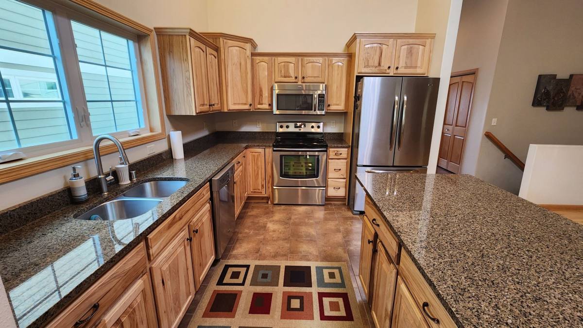 House for rent at 1329 Pinecrest Lane, Onalaska, WI 54650