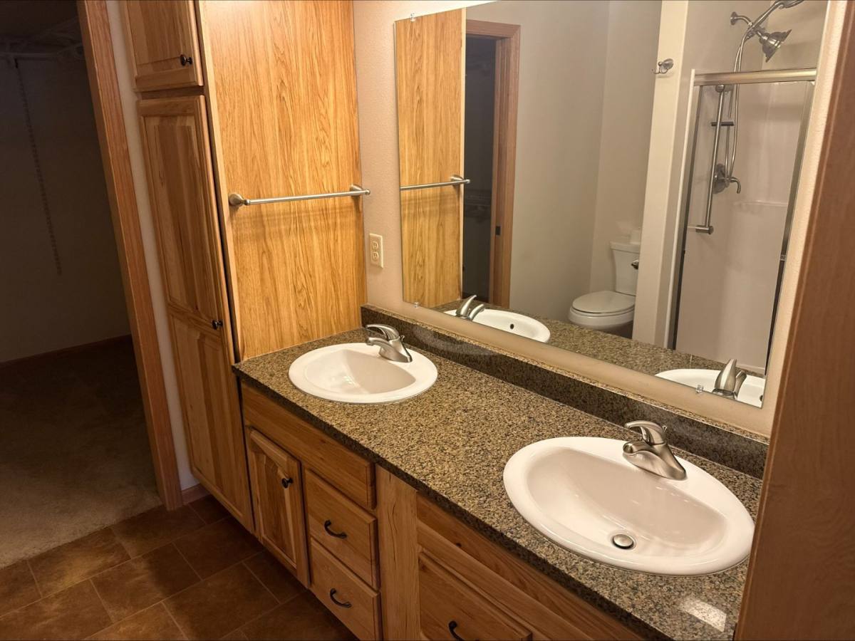 House for rent at 1329 Pinecrest Lane, Onalaska, WI 54650