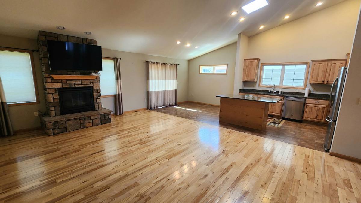 House for rent at 1329 Pinecrest Lane, Onalaska, WI 54650