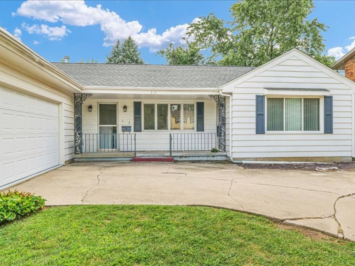 Apartment for rent at 315 Riley Dr, Bloomington, IL 61701