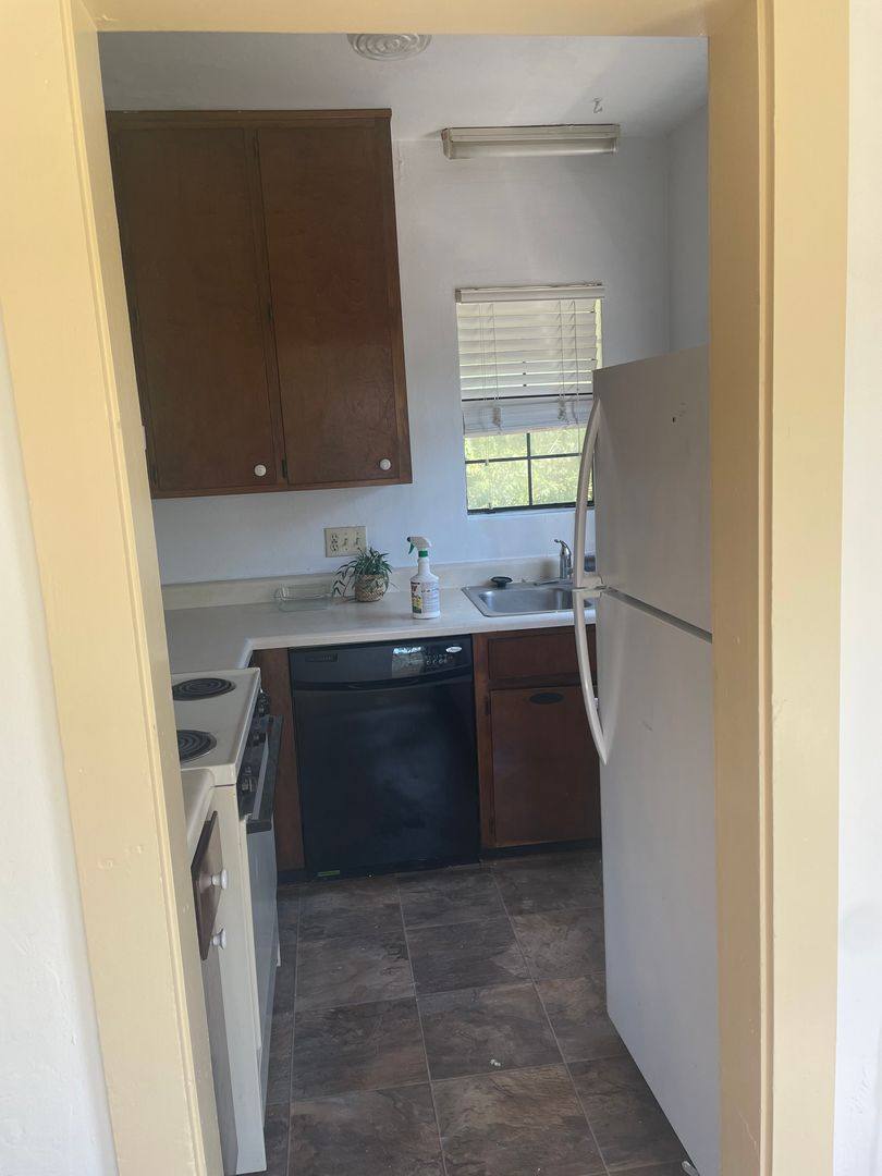 Apartment for rent at 504 Beverly St, Tallahassee, FL 32301