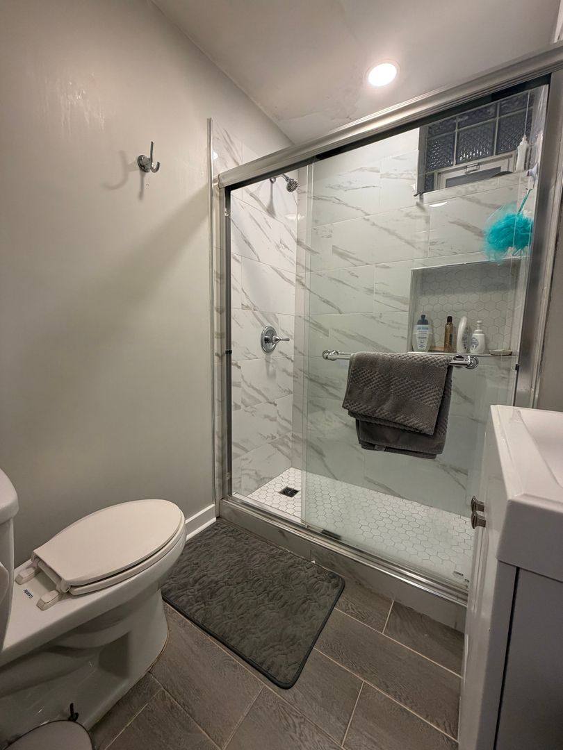 Apartment for rent at 1242 N Greenview, Chicago, IL 60642