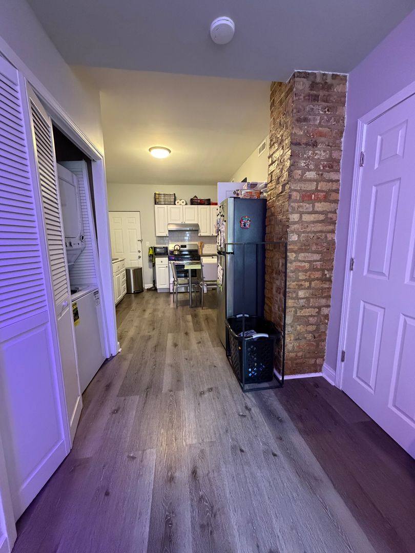 Apartment for rent at 1242 N Greenview, Chicago, IL 60642