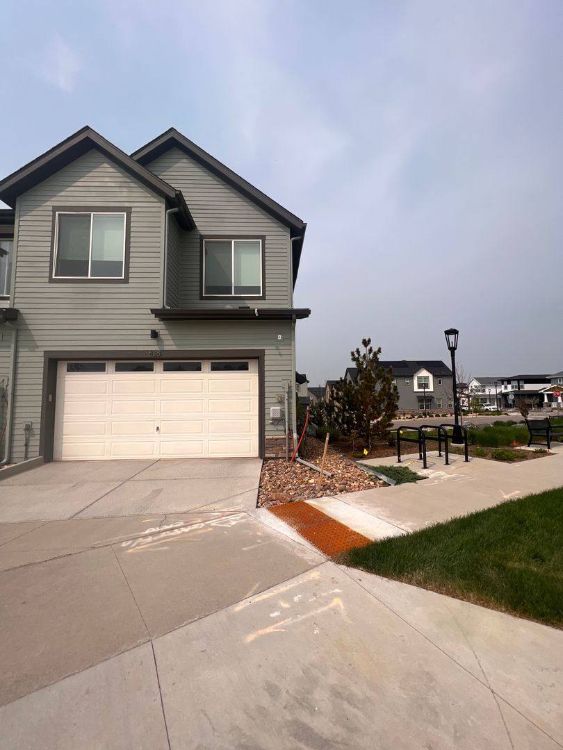 Townhouse for rent at 628 Discovery Parkway, Louisville, CO 80027