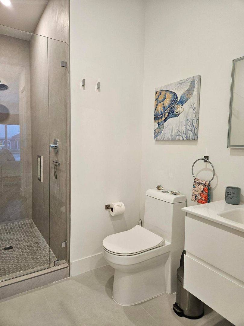 Townhouse for rent at 2275 SE 7th St, Pompano Beach, FL 33062