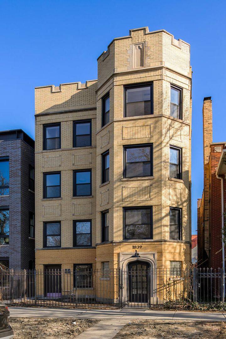 Apartment for rent at 1839 N Humboldt, Chicago, IL 60647