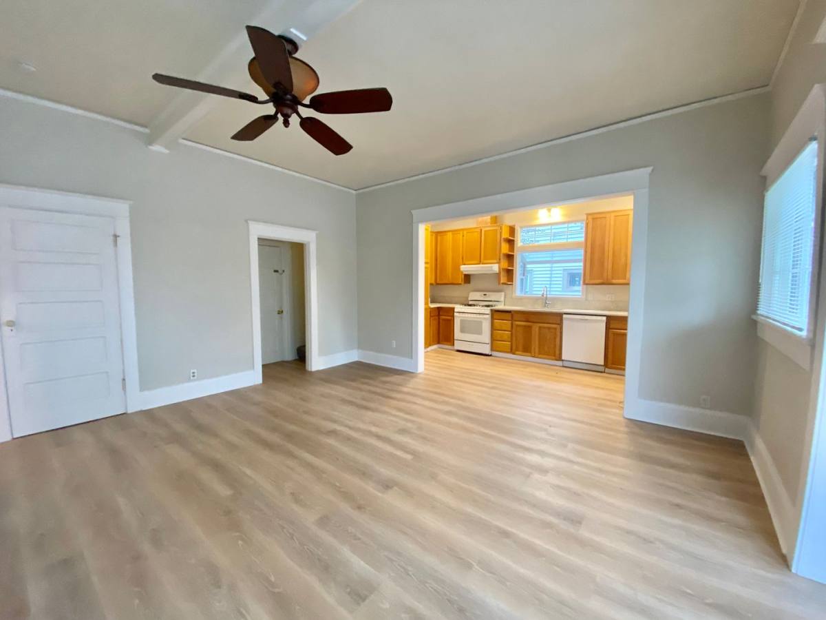 Apartment for rent at 425 NE 70th, Portland, OR 97213