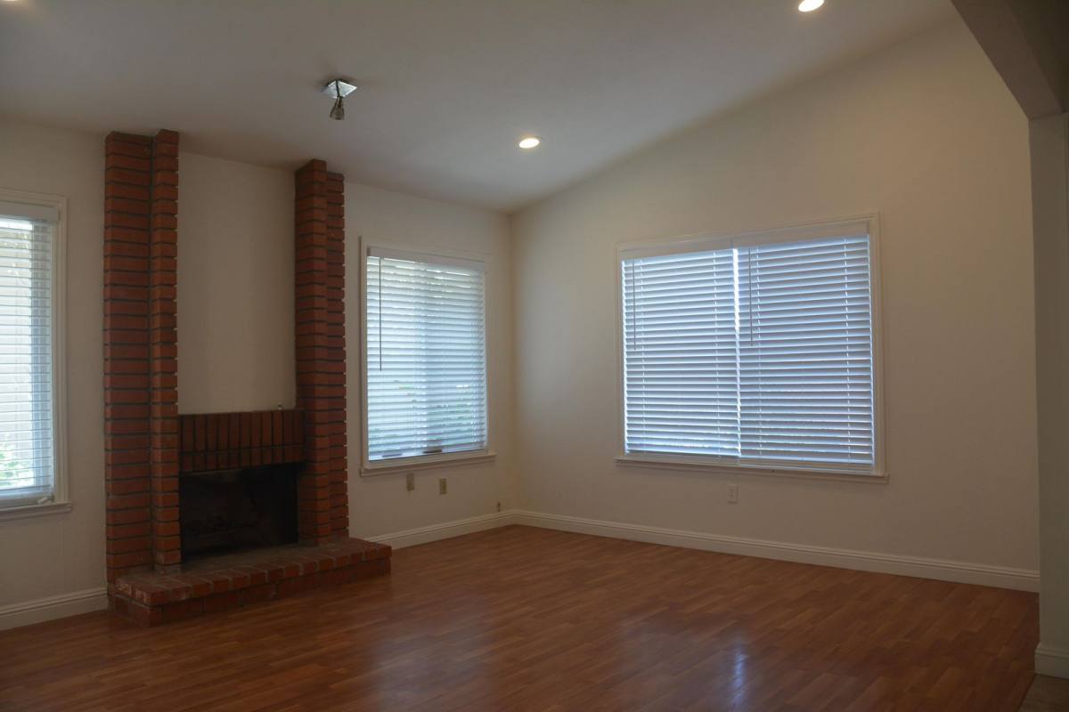 House for rent at 2221 Lynbrook Dr, Pittsburg, CA 94565