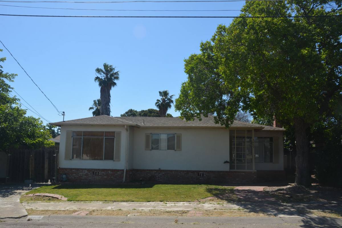 House for rent at 3809 Lassen Dr, Pittsburg, CA 94565