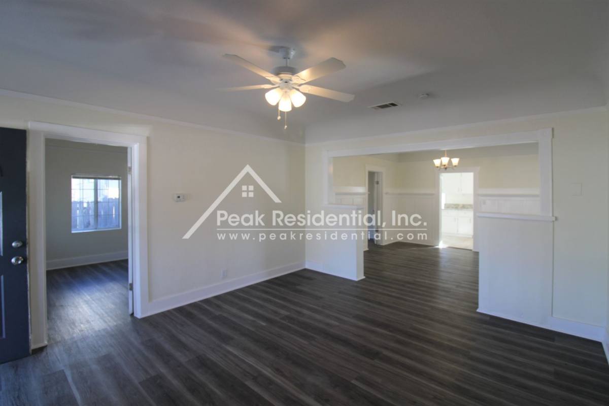 House for rent at 1042 Las Palmas Ave, Sacramento, CA 95815