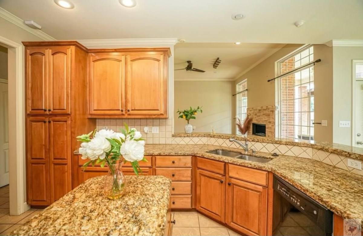 House for rent at 7001 Shadow Brooke St, Texarkana, TX 75503