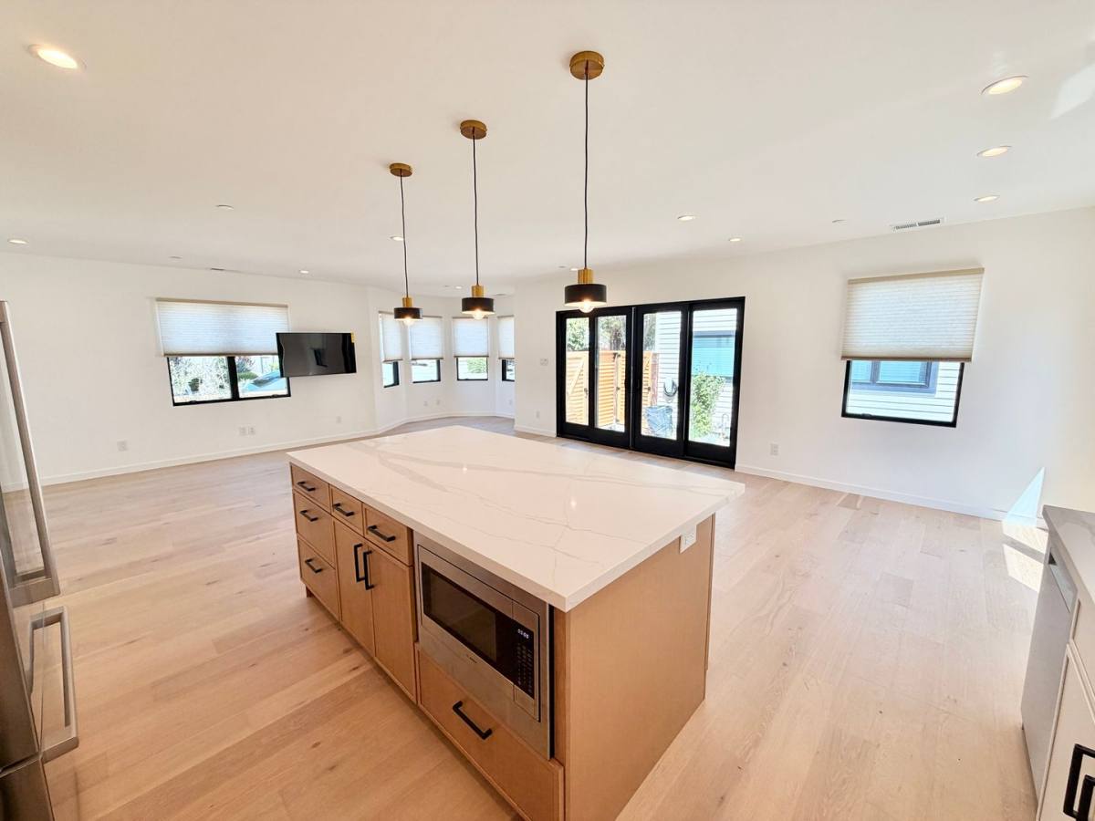 Apartment for rent at 406 S Sunnyvale Ave, Sunnyvale, CA 94086