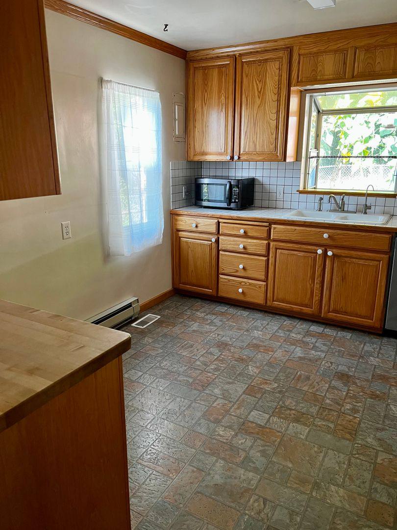 House for rent at 317 S Hartford Ave, Bremerton, WA 98312