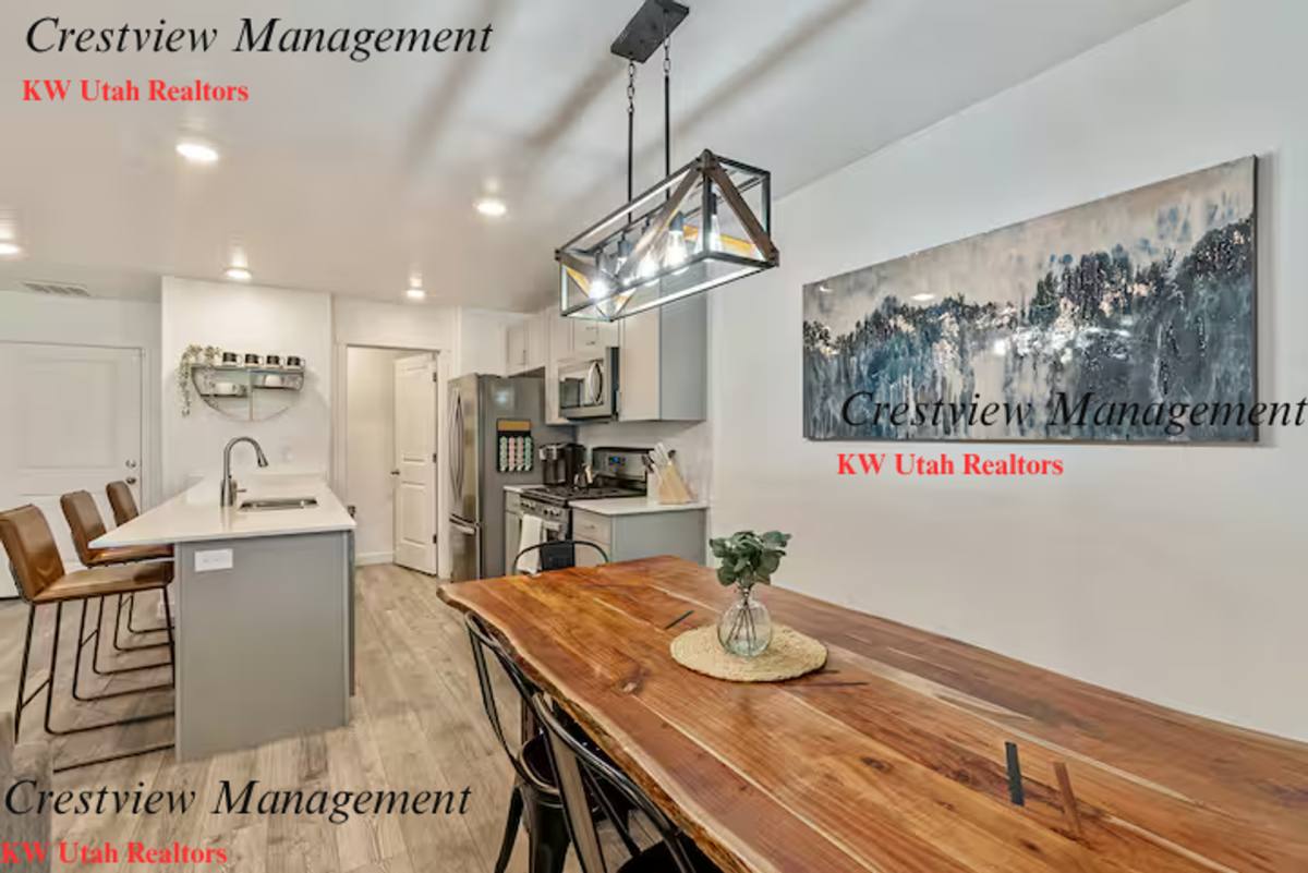 Townhouse for rent at 2803 N Airmen Ave, Layton, UT 84040