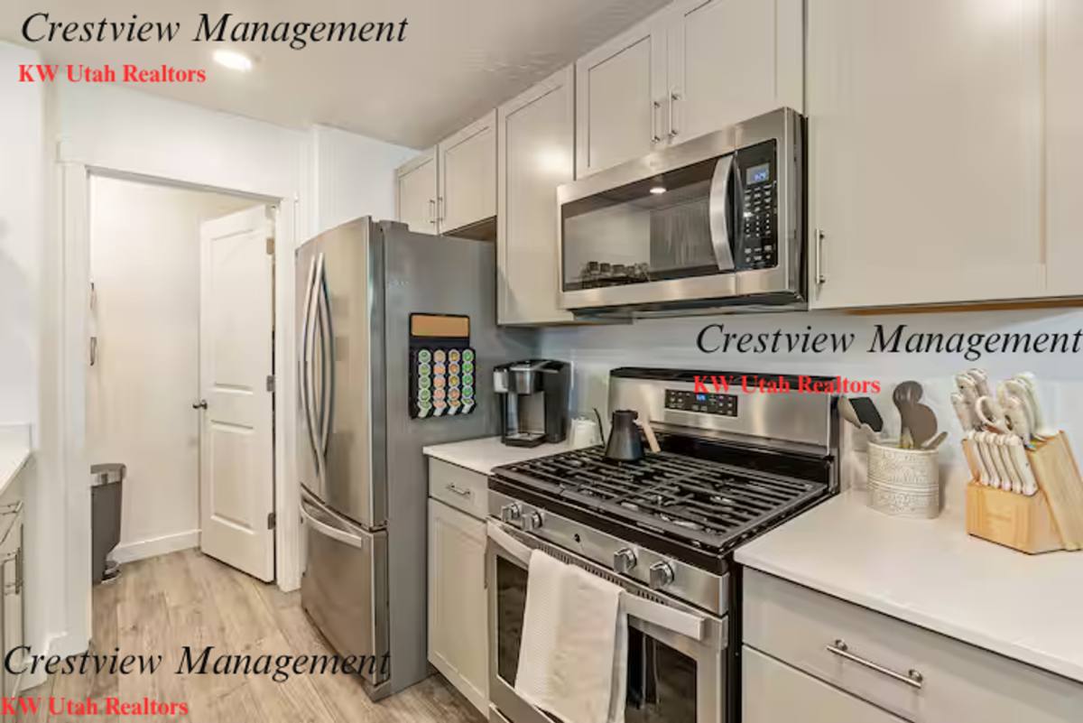 Townhouse for rent at 2803 N Airmen Ave, Layton, UT 84040
