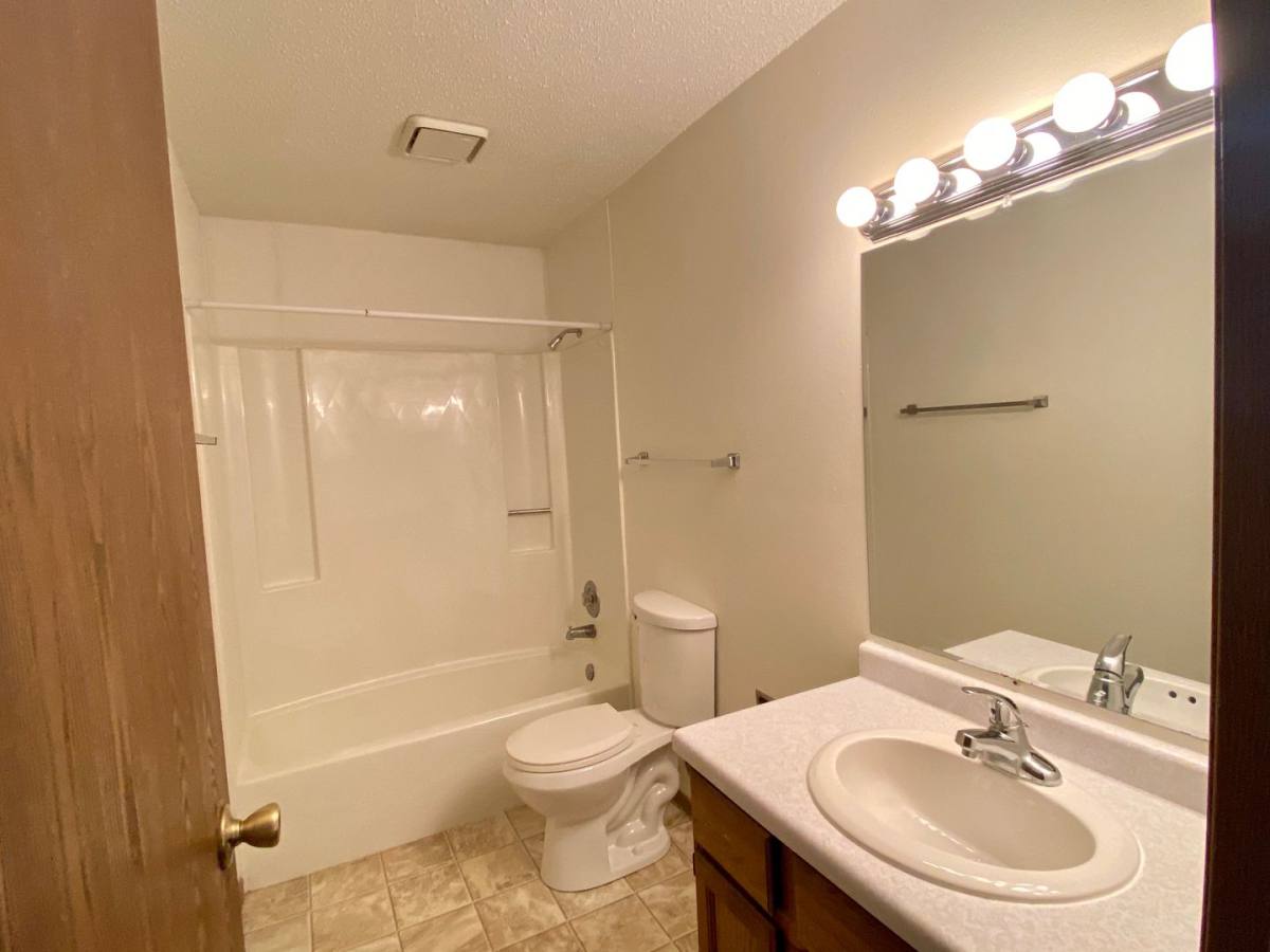 Apartment for rent at 1215 15th Ave N, Fargo, ND 58102