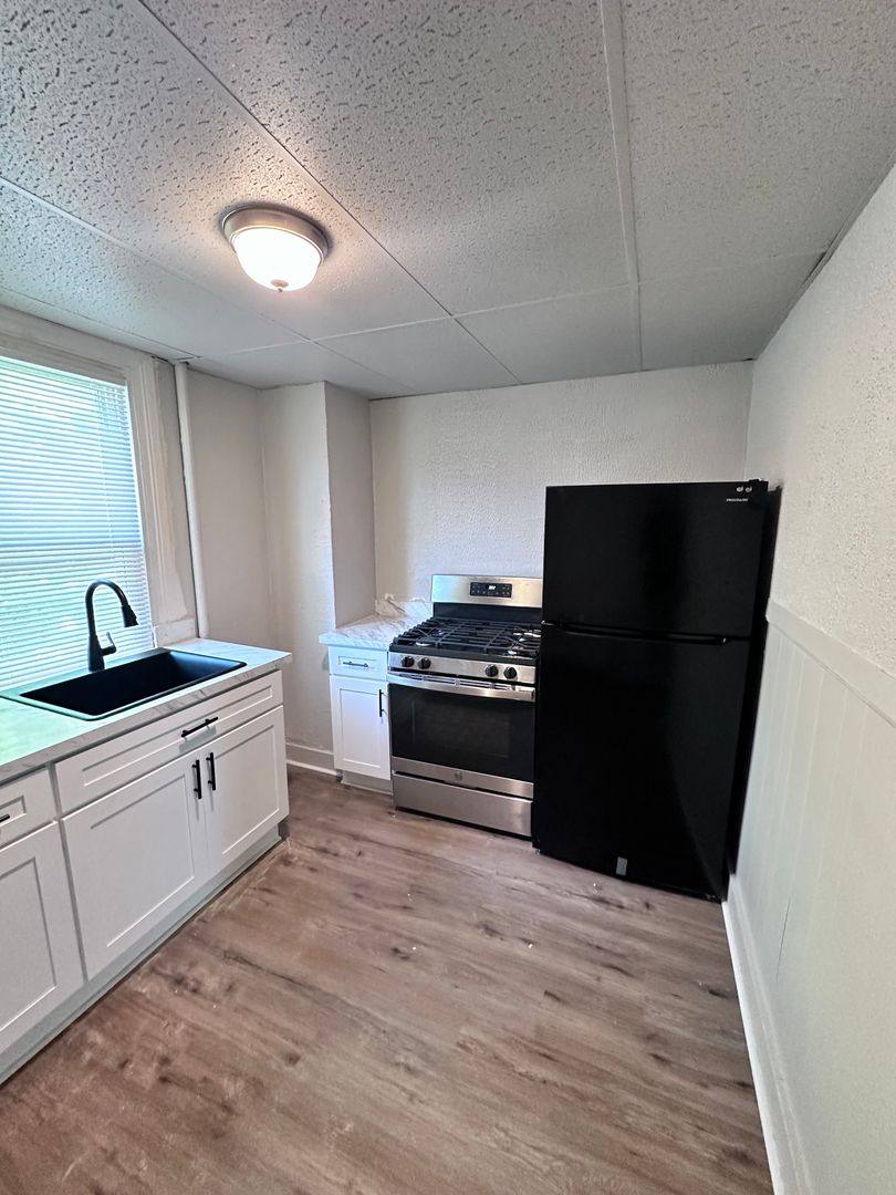 Apartment for rent at 587 W Princess St, York, PA 17401