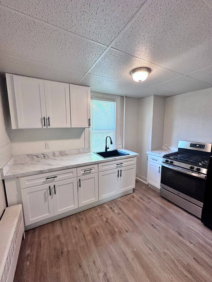 Apartment for rent at 587 W Princess St, York, PA 17401