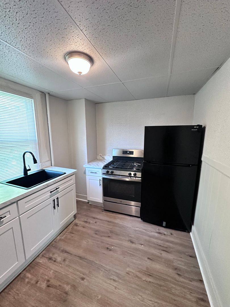 Apartment for rent at 587 W Princess St, York, PA 17401