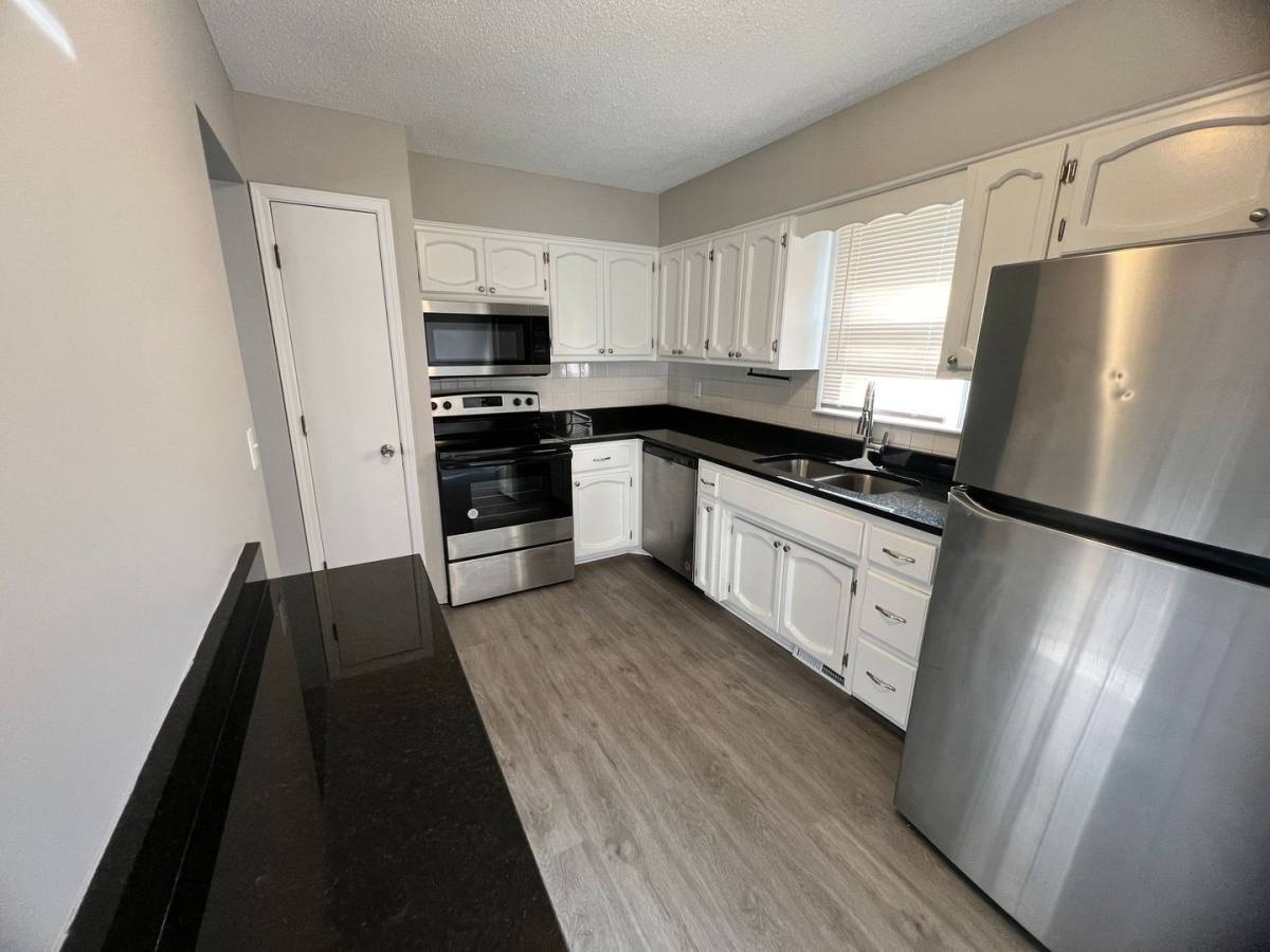 House for rent at 843 W Kansas St, Liberty, MO 64068