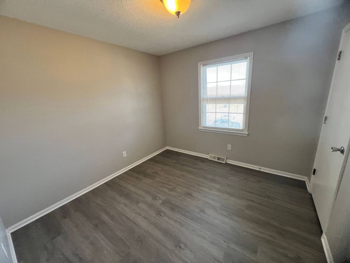 House for rent at 843 W Kansas St, Liberty, MO 64068