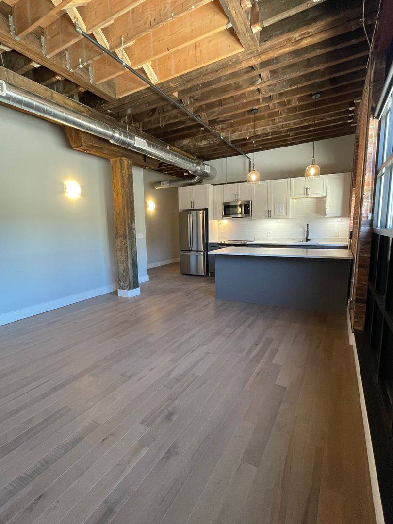 Apartment for rent at 123 Hotel St, Utica, NY 13502