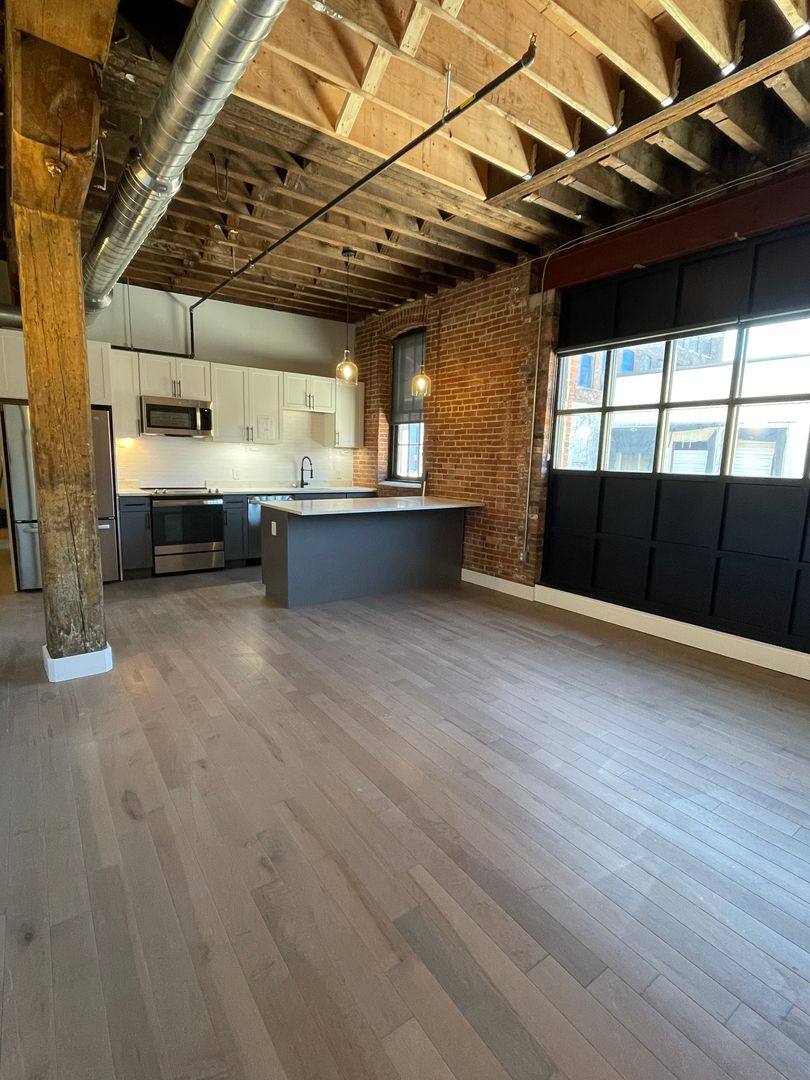 Apartment for rent at 123 Hotel St, Utica, NY 13502