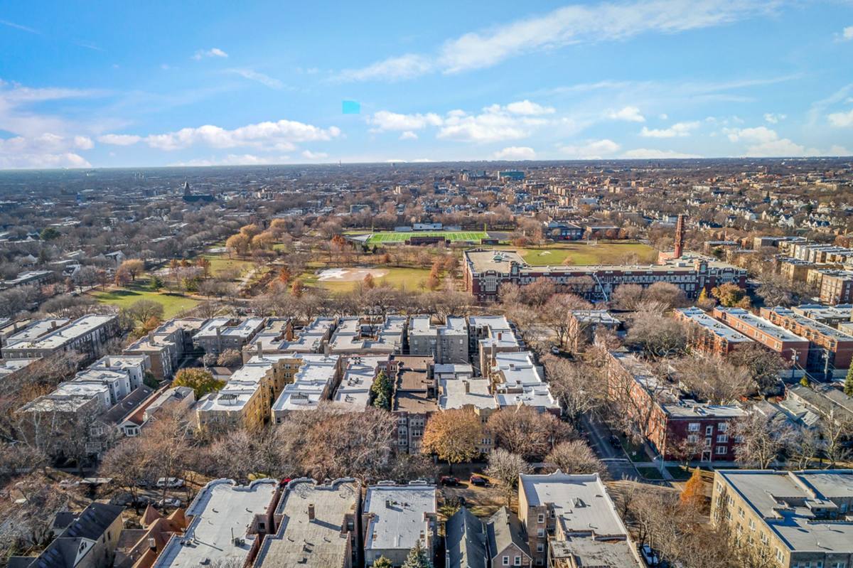 Apartment for rent at 5056 N Winchester Ave, Chicago, IL 60640