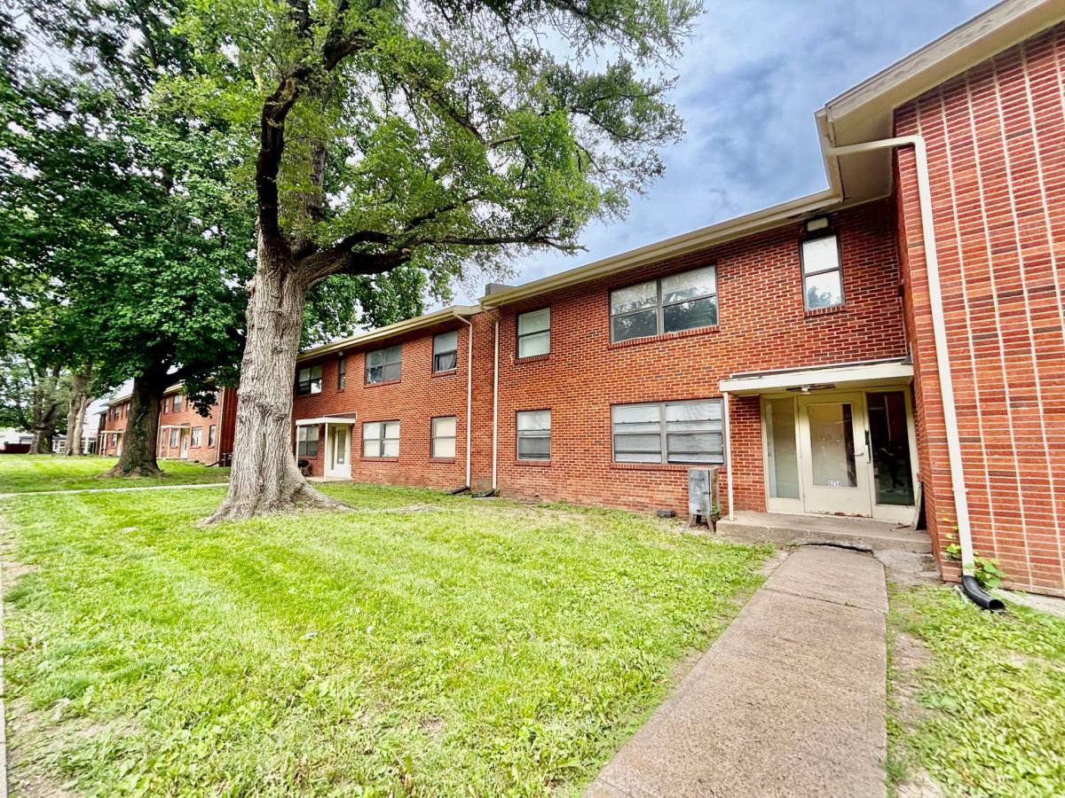 Apartment for rent at 8222 Troost Ave, Kansas City, MO 64131