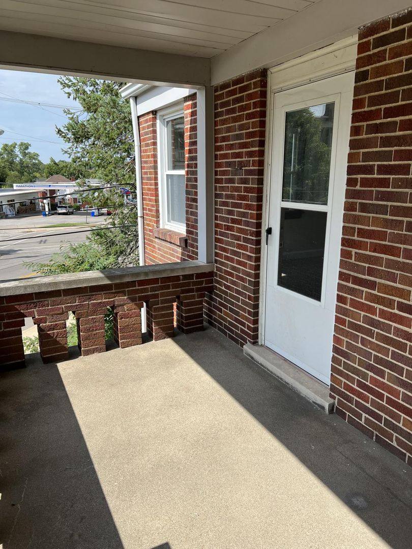 Apartment for rent at 2214 Memorial Parkway, Ft Mitchell, KY 41017