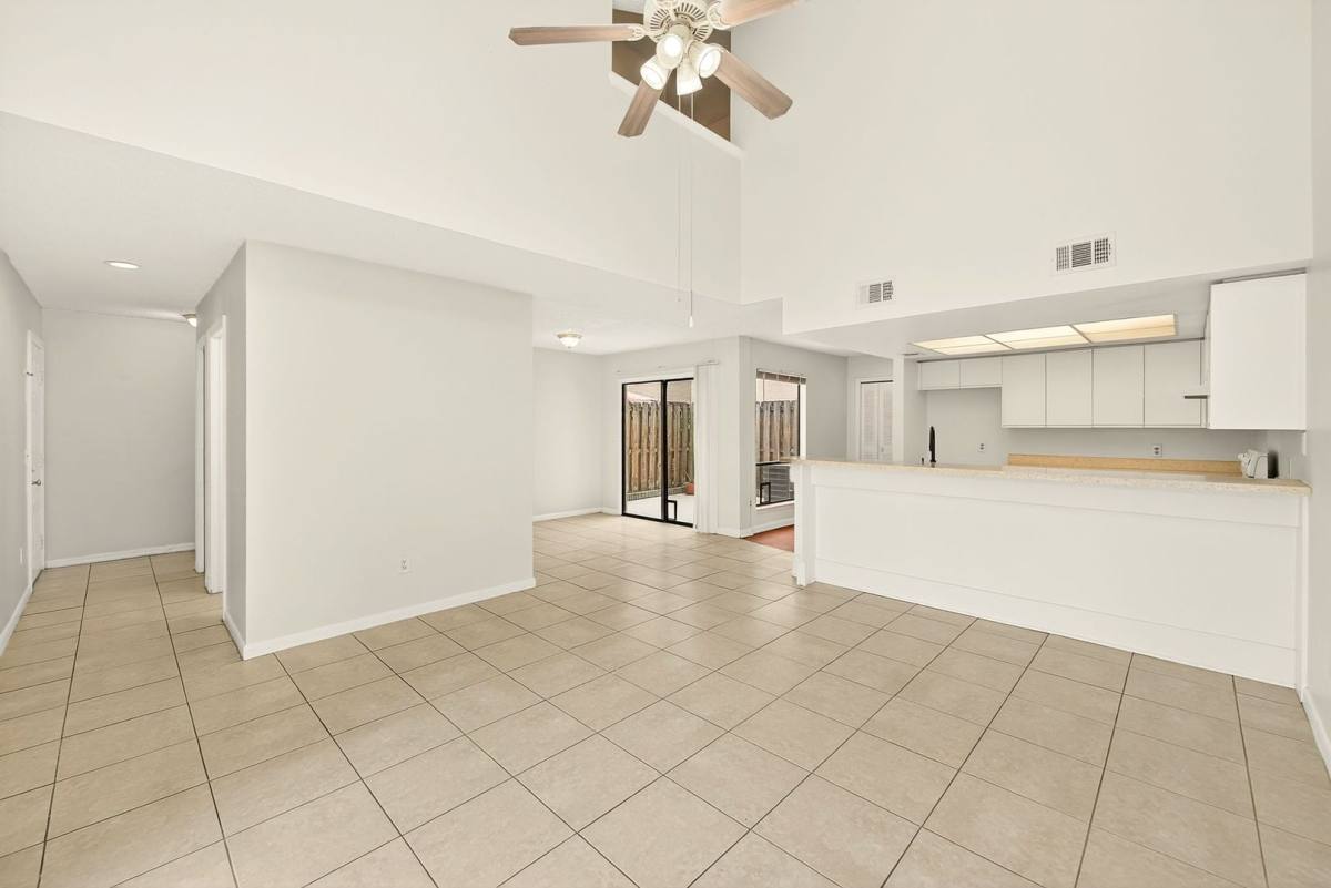 Townhouse for rent at 6262 142nd Ave N, Clearwater, FL 33760