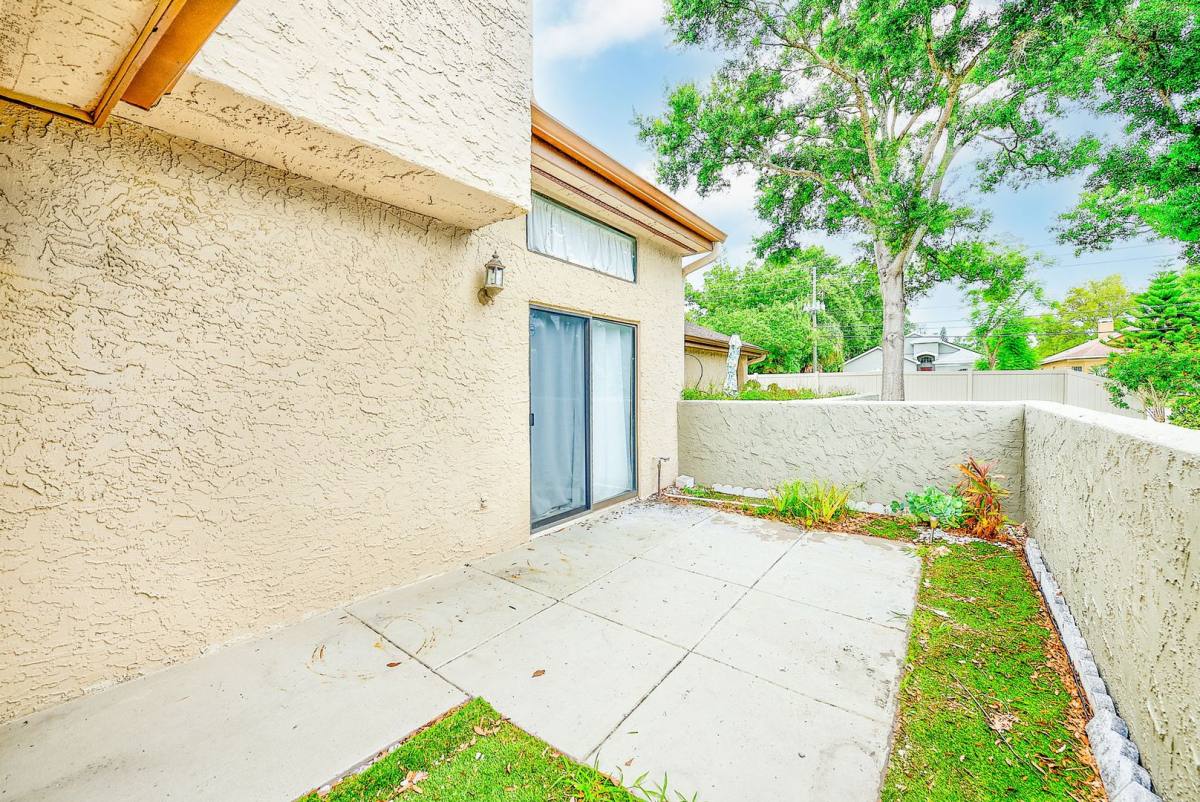 Townhouse for rent at 6262 142nd Ave N, Clearwater, FL 33760
