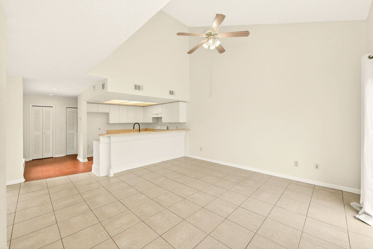 Townhouse for rent at 6262 142nd Ave N, Clearwater, FL 33760