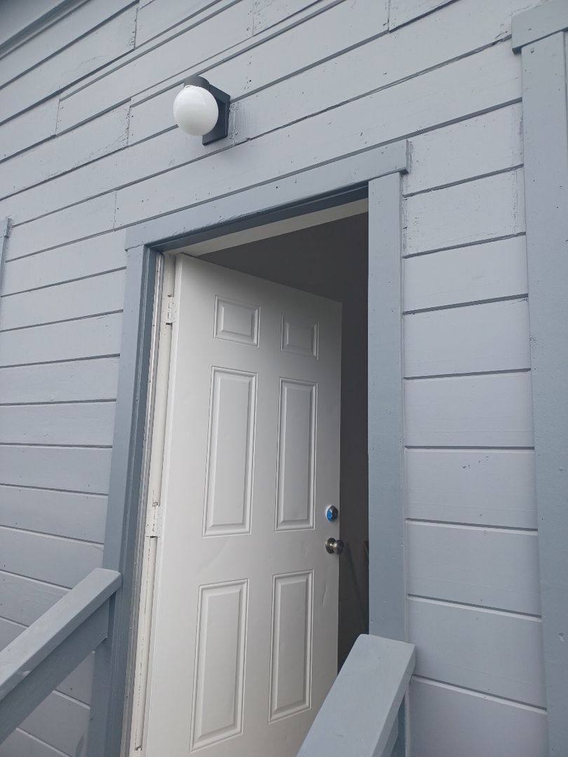 Apartment for rent at 2315 Willow Pass Rd, Pittsburg, CA 94565