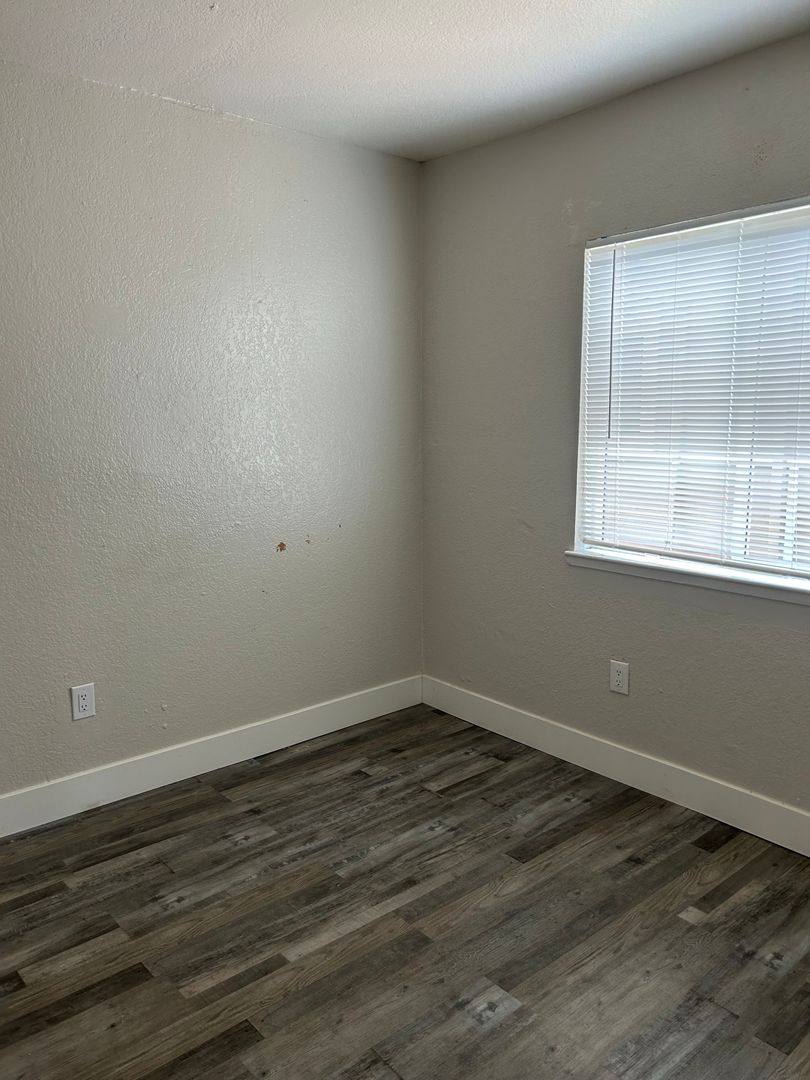 Apartment for rent at 2315 Willow Pass Rd, Pittsburg, CA 94565
