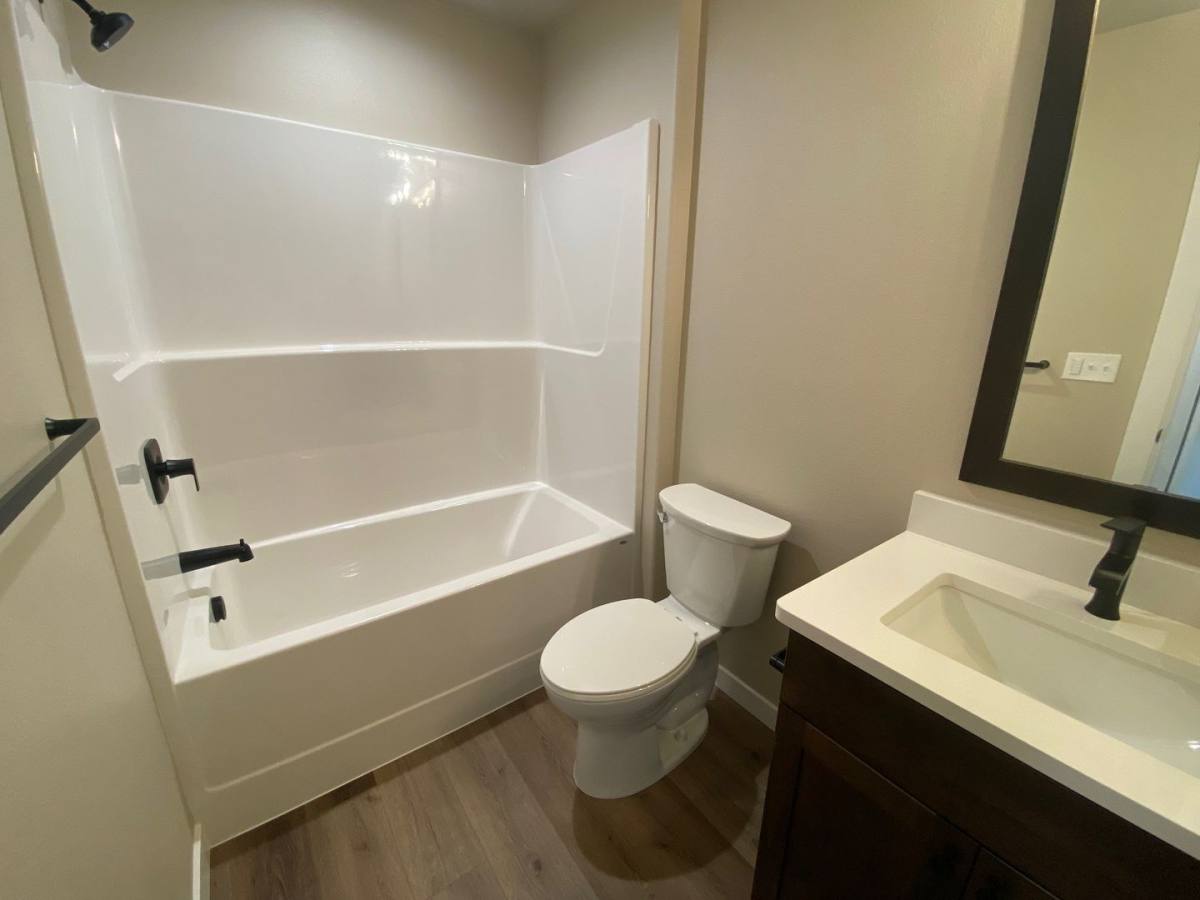 House for rent at 414 SE First St, Oakland, OR 97462