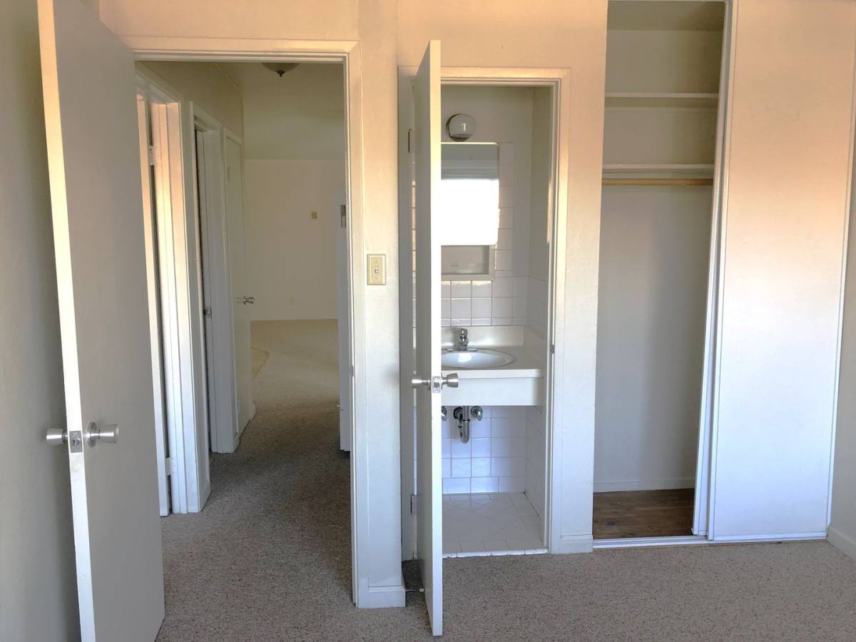 Apartment for rent at 2172 Blake St, Berkeley, CA 94704