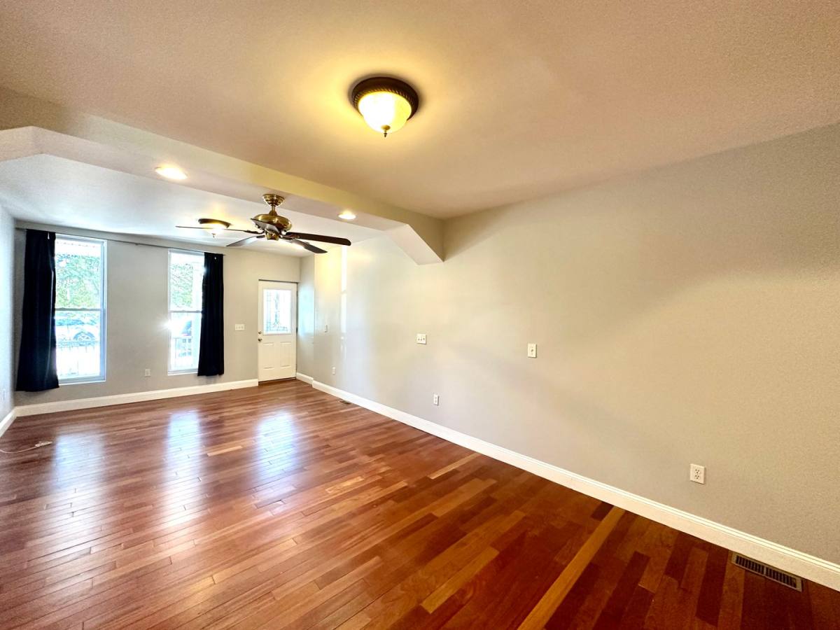 Townhouse for rent at 816 W 37th St, Baltimore, MD 21211