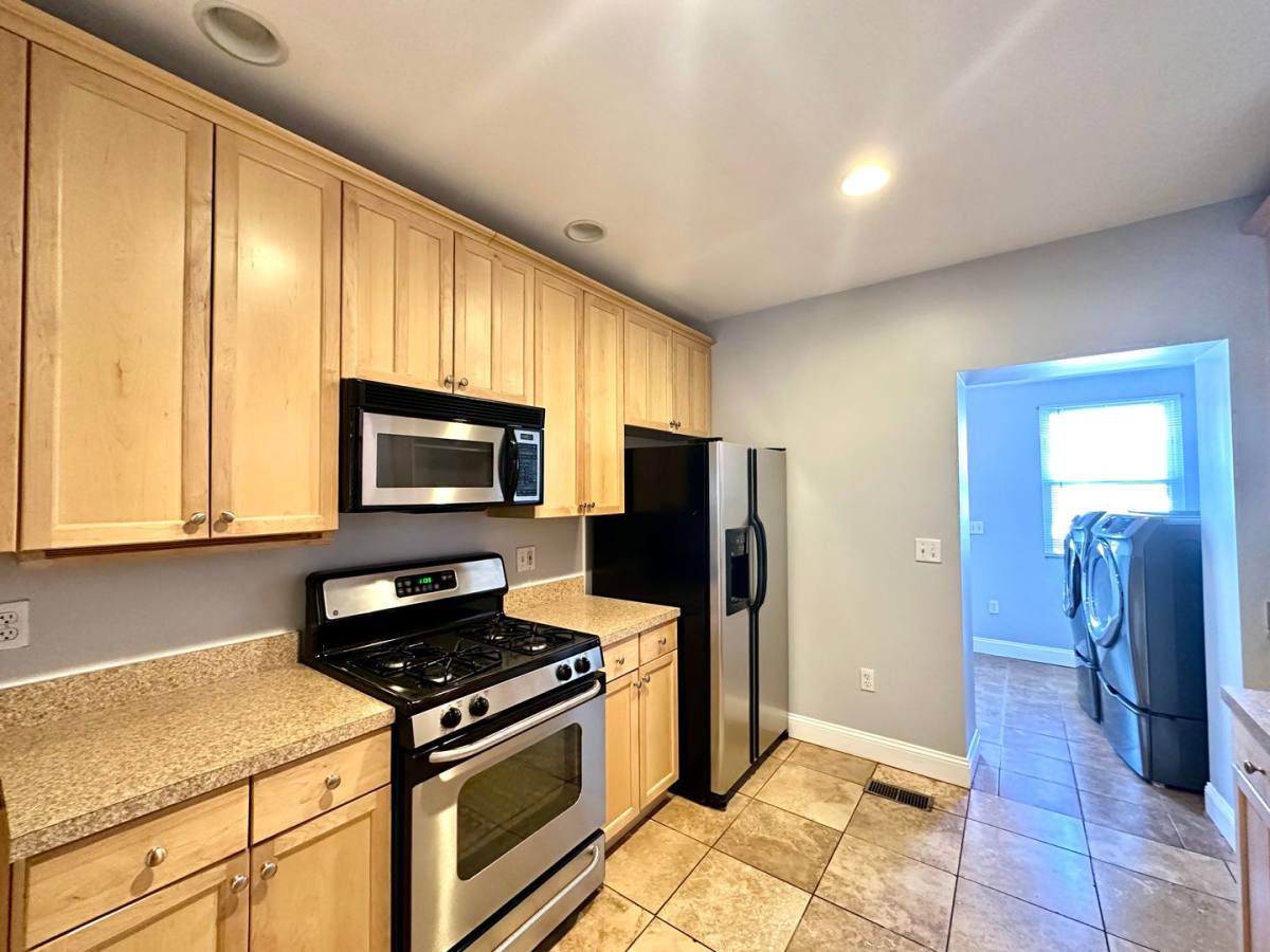 Townhouse for rent at 816 W 37th St, Baltimore, MD 21211