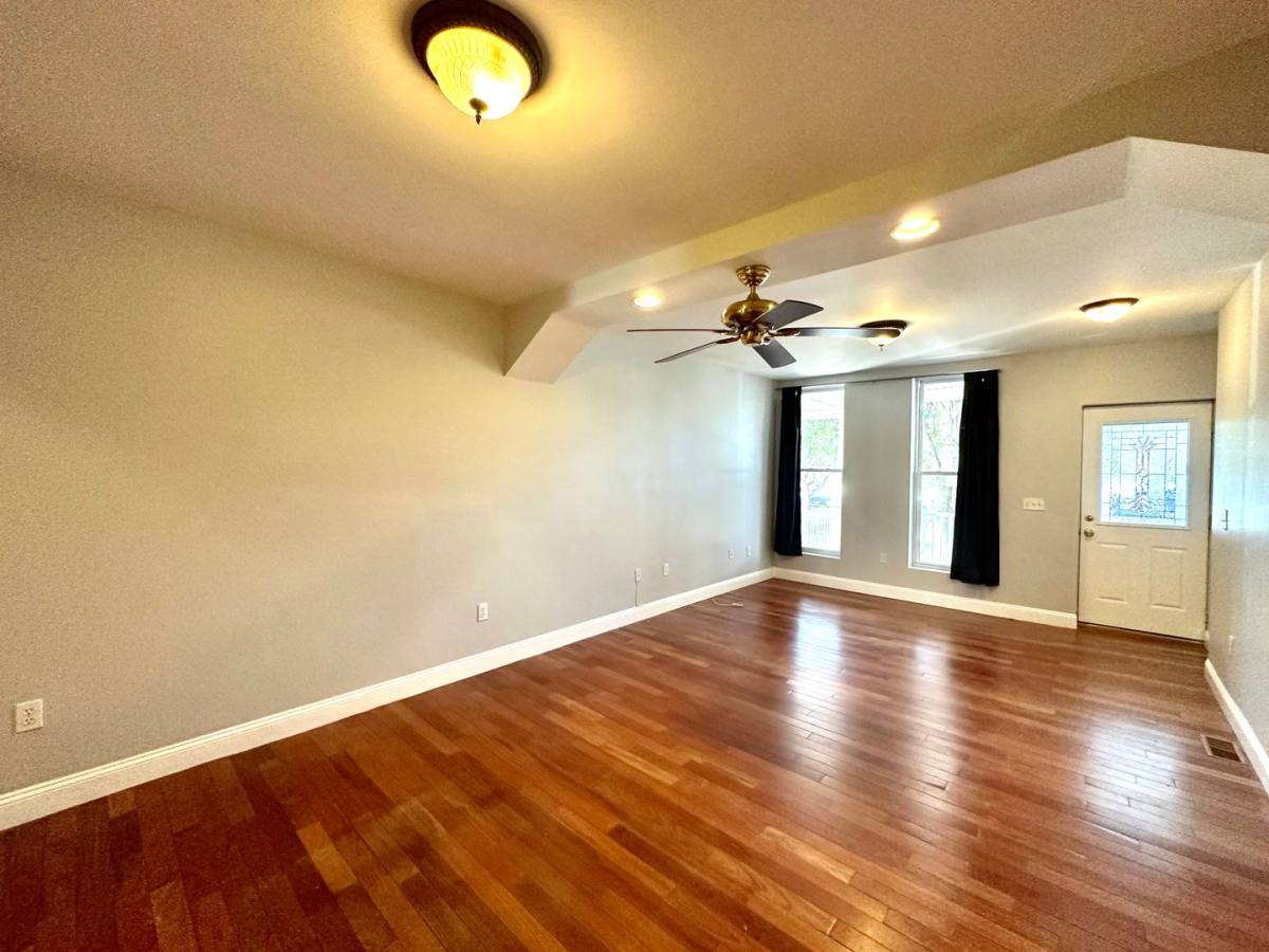 Townhouse for rent at 816 W 37th St, Baltimore, MD 21211