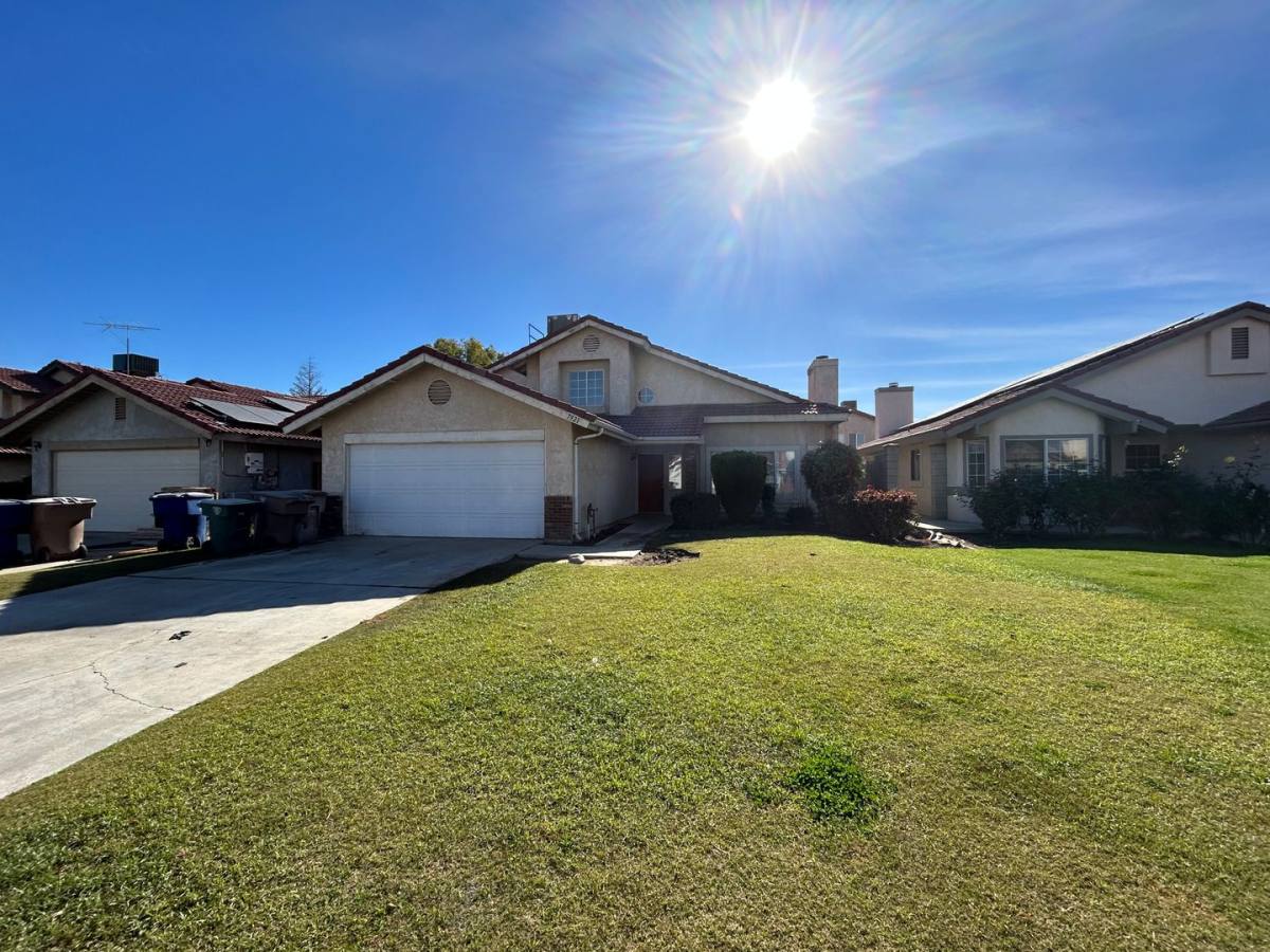 House for rent at 7921 Cold Creek Court, Bakersfield, CA 93313