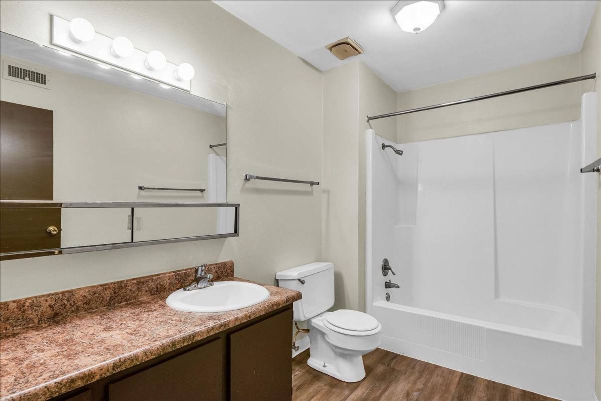 Townhouse for rent at 717 Fairmont Dr, Bloomington, IL 61704